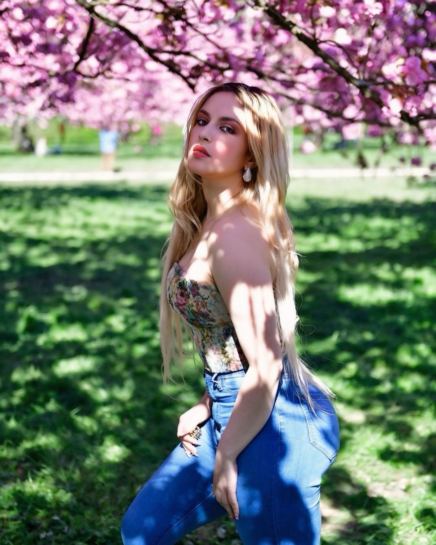 Publicación de Eva en HolliModels