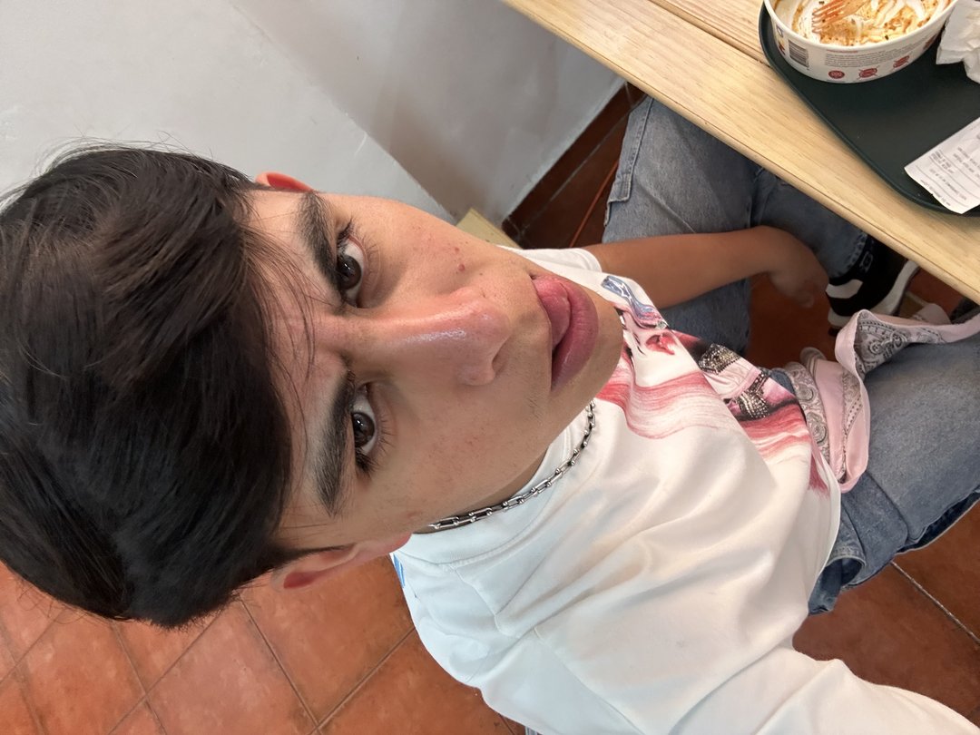 Publicación de José Rogelio Ortiz Huerta en HolliModels