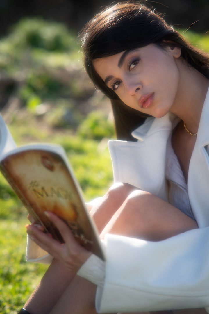 Publicación de elina zamani en HolliModels