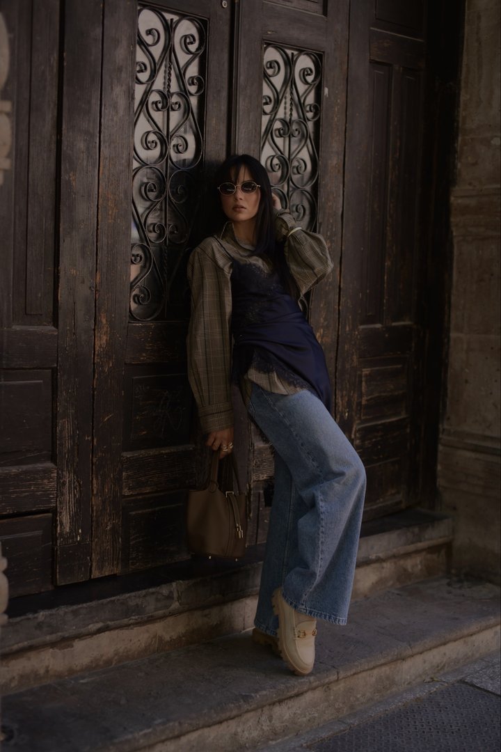 Publicación de Alhe Silva en HolliModels