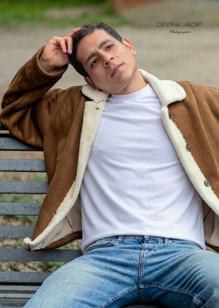 Publicación de Lorenzo André en HolliModels
