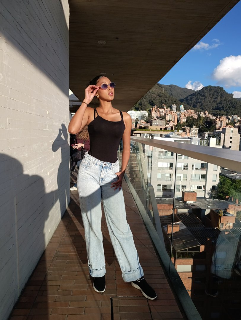 Publicación de Valeria Mendoza Rodríguez en HolliModels