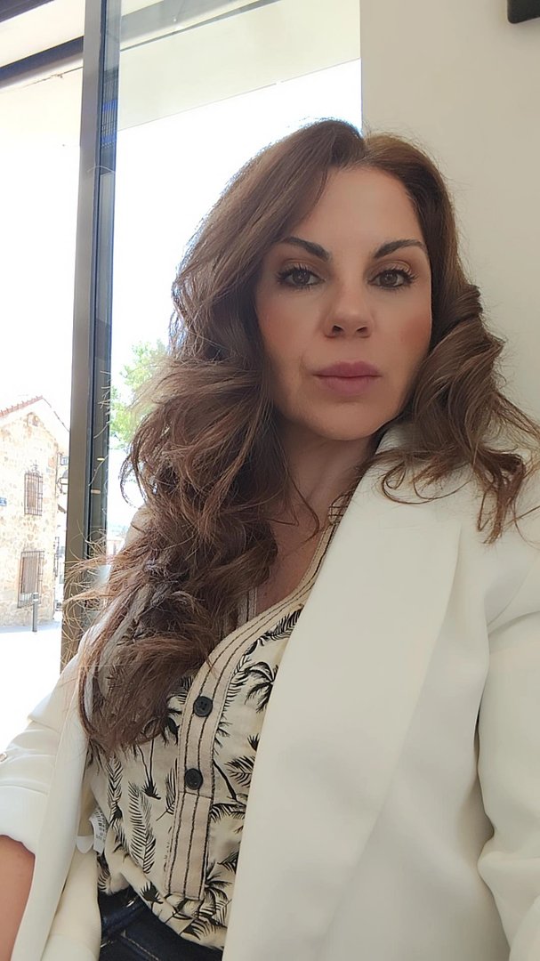 Publicación de Ana Belén en HolliModels