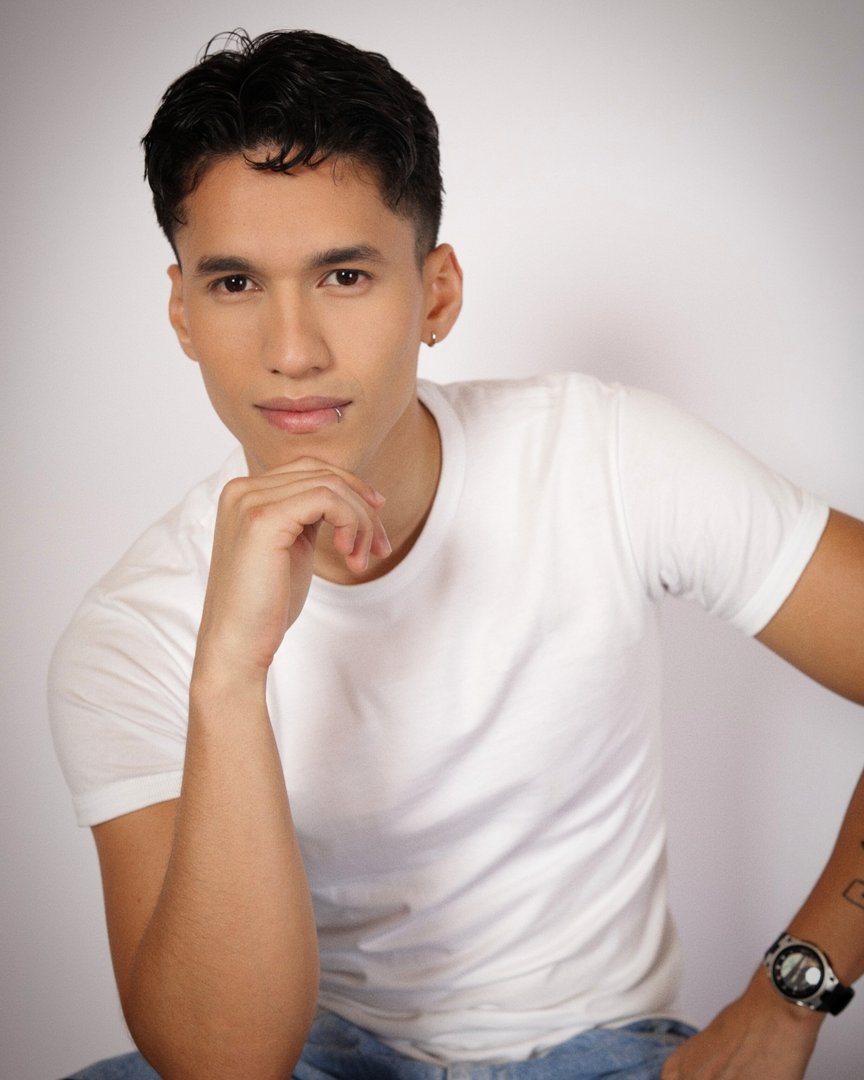 Publicación de Juan Carlos Arrieta en HolliModels