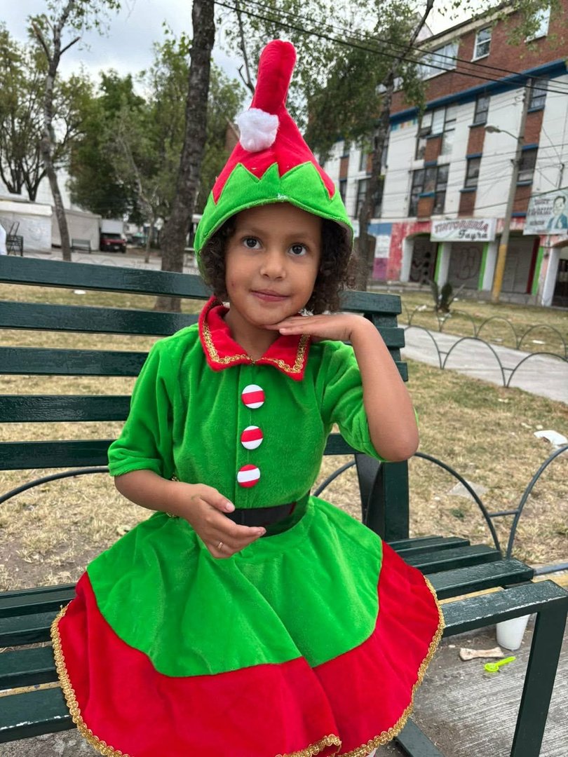 Publicación de AITHANA en HolliModels