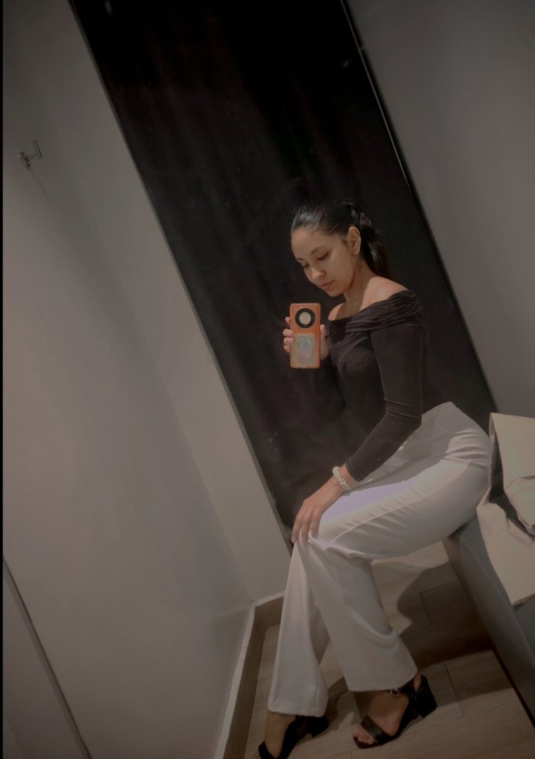 Publicación de Lady_D' en HolliModels