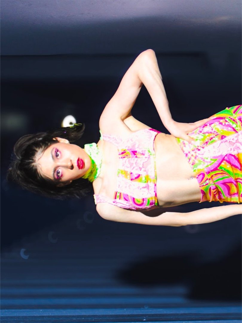 Publicación de Sofia Salinas en HolliModels