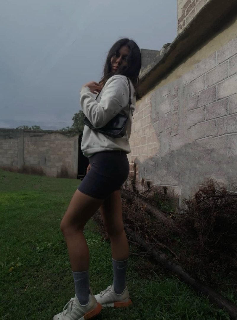 Publicación de JAELE en HolliModels