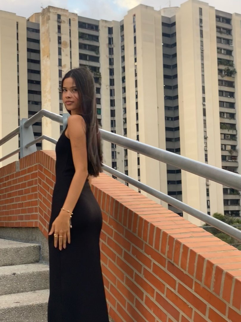 Publicación de Saray Victoria Medina Lovera en HolliModels