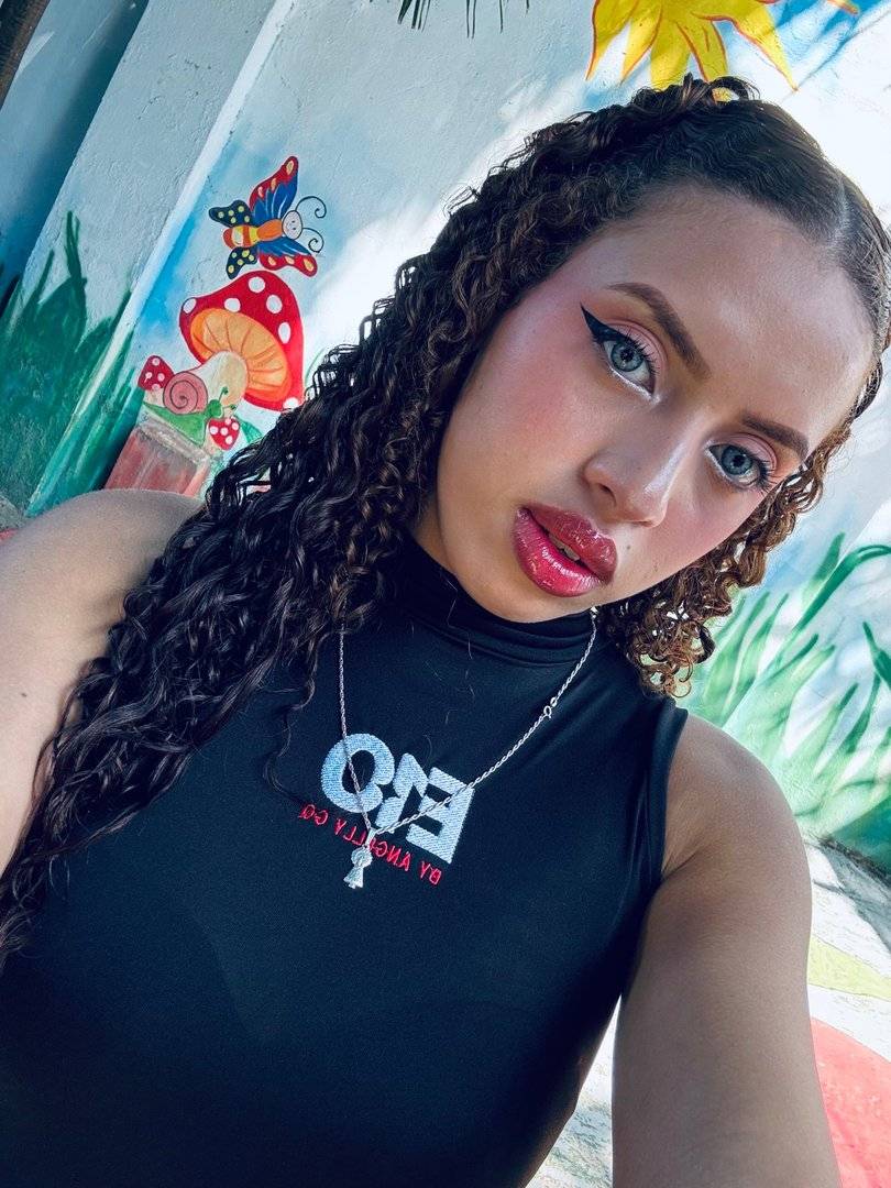 Publicación de Luisa Fernanda Salazar Cabrera en HolliModels