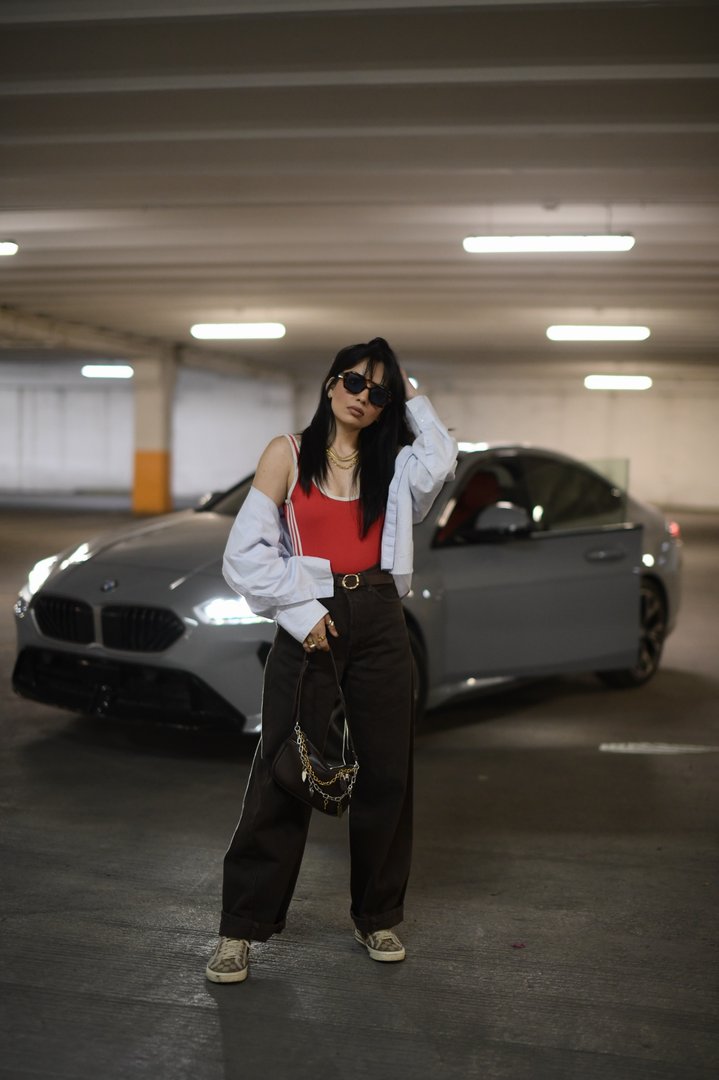 Publicación de Alhe Silva en HolliModels
