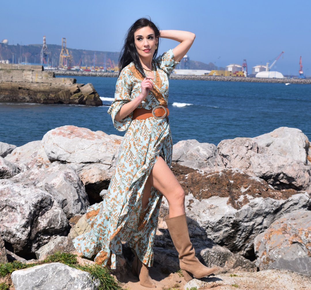 Publicación de Alba María Bobadilla Alonso en HolliModels