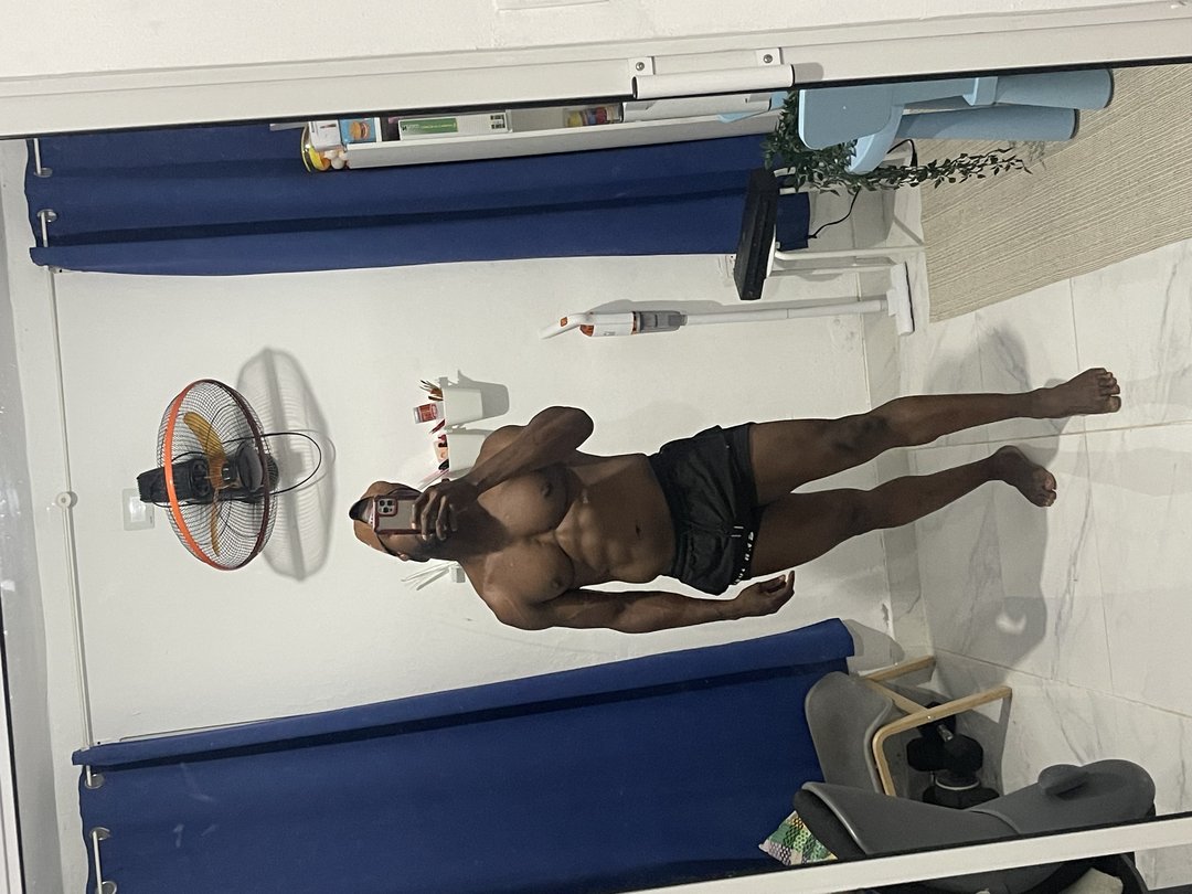 Publicación de Wilfrido Pérez Santelises en HolliModels