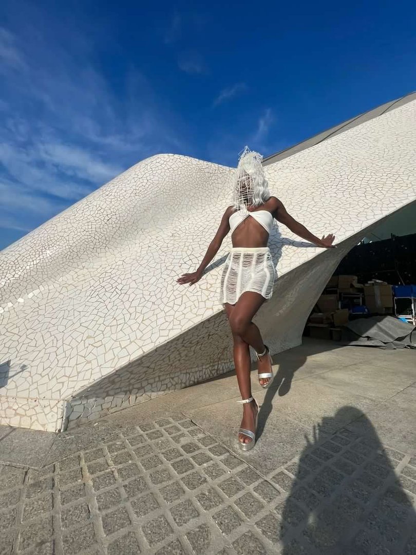 Publicación de Josefina Raga Garrigosa en HolliModels