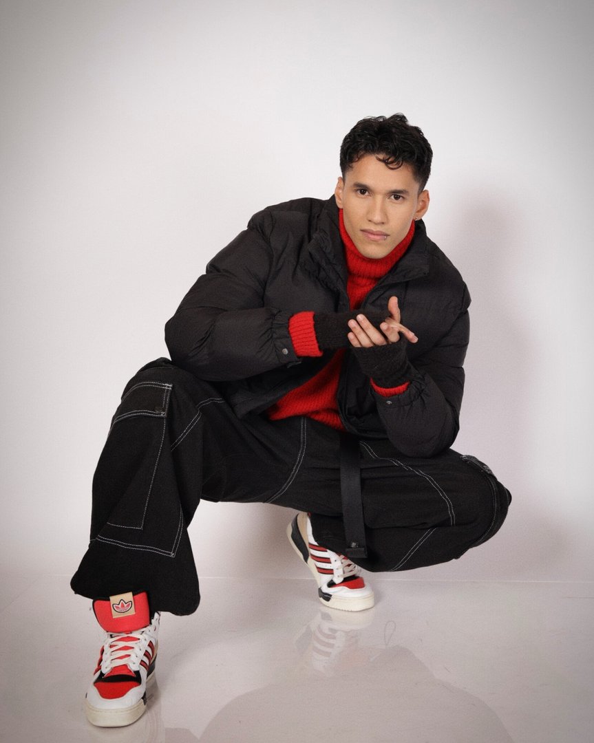 Publicación de Juan Carlos Arrieta en HolliModels