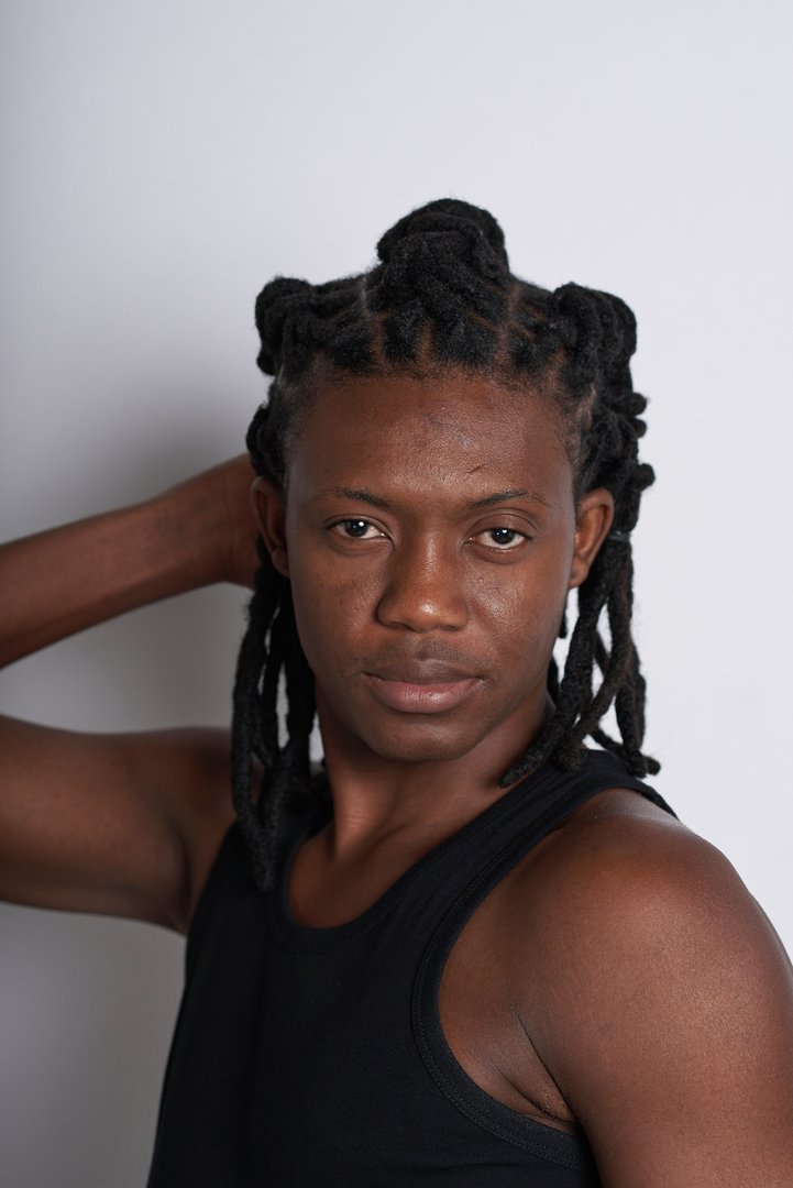 Publicación de COLLIN OSNER BERNADET en HolliModels