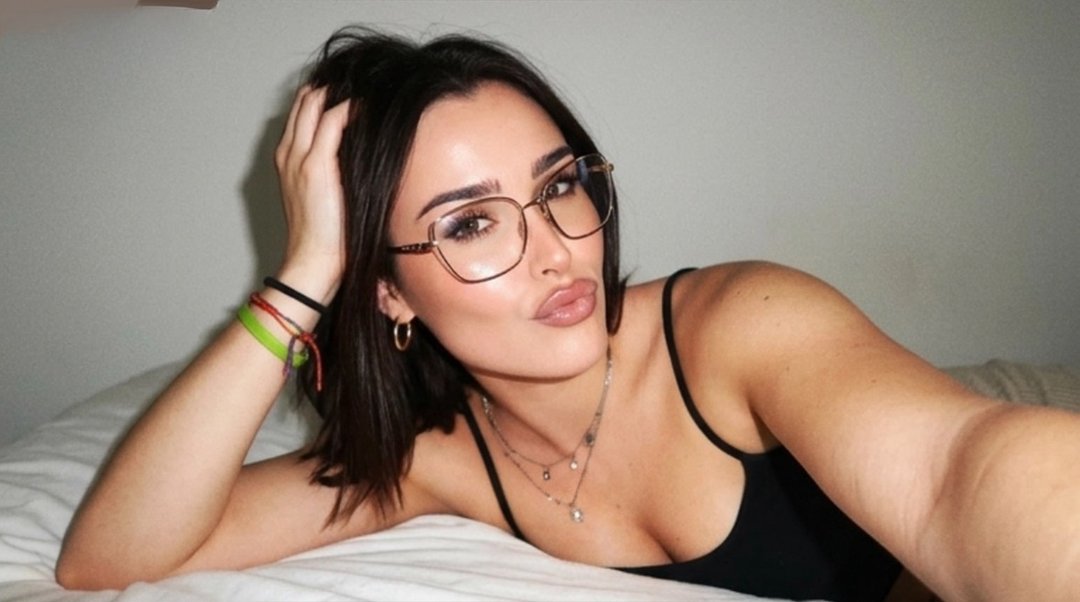 Publicación de Lydia Pinilla en HolliModels