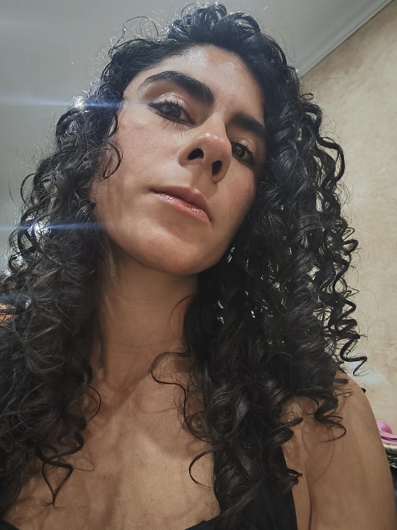 Publicación de Lina Sánchez en HolliModels