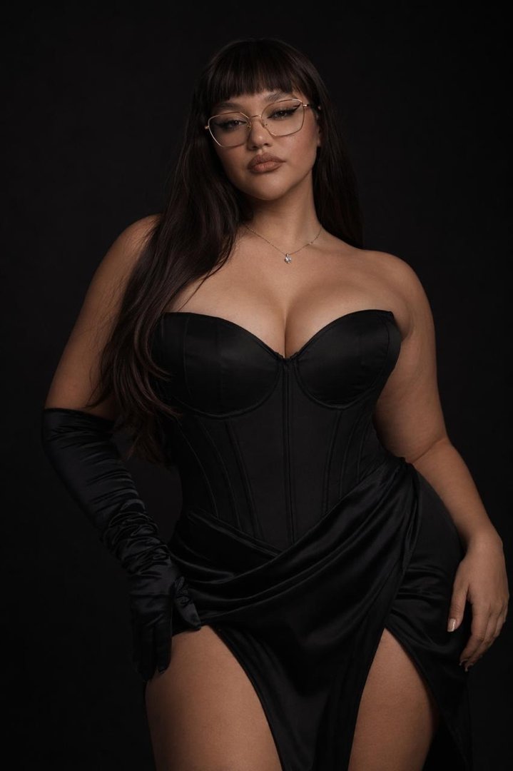 Publicación de Samantha Moreno en HolliModels