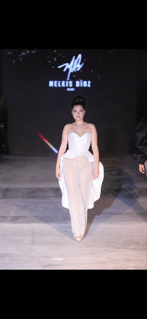 Publicación de Monse🤍 en HolliModels