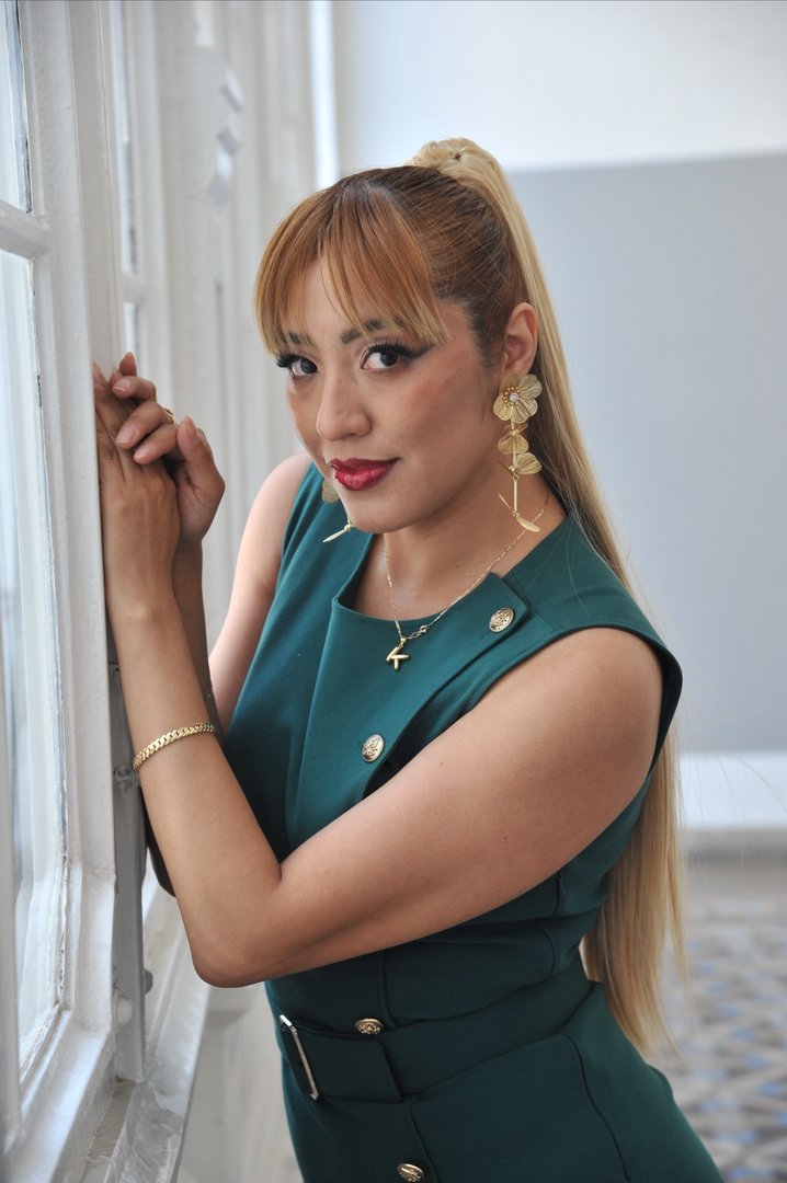Publicación de Kikey Martínez López en HolliModels