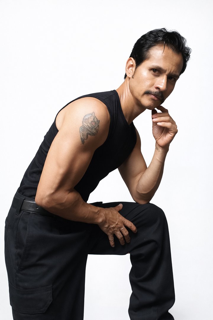 Publicación de Cristian Domínguez Hernández en HolliModels