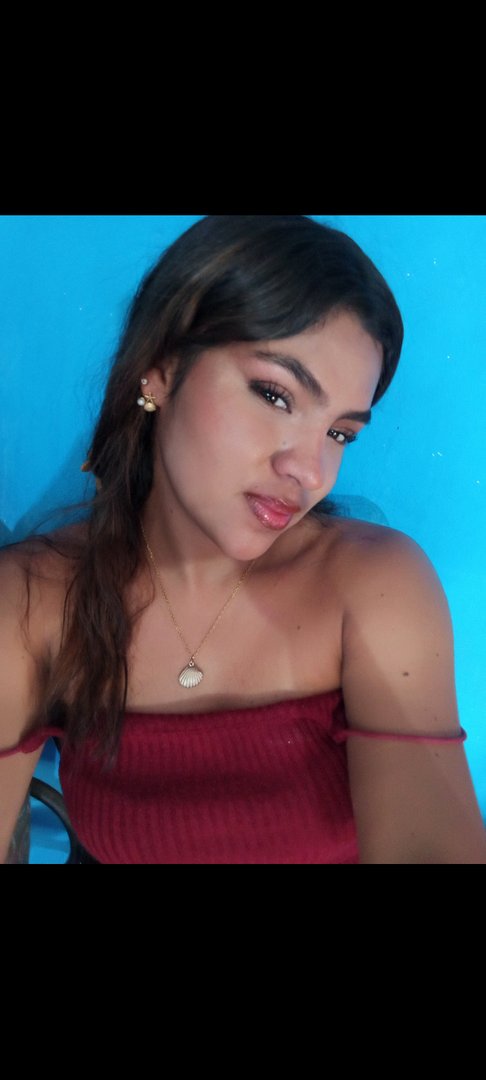 Publicación de Kathmodel en HolliModels
