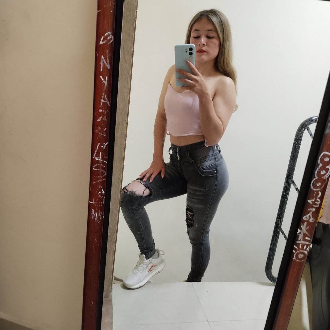 Publicación de Jessica Julieth Amezquita Osorio en HolliModels