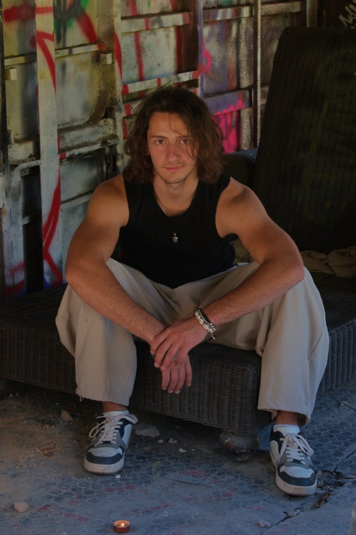 Publicación de Hugo Gil Pareja en HolliModels
