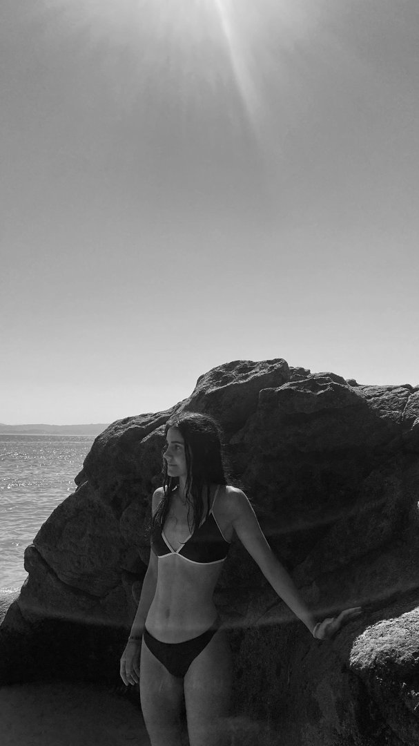 Publicación de María en HolliModels