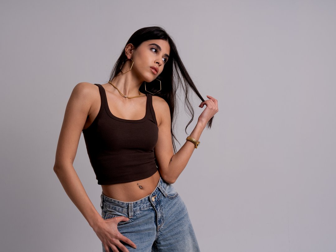 Publicación de elina zamani en HolliModels
