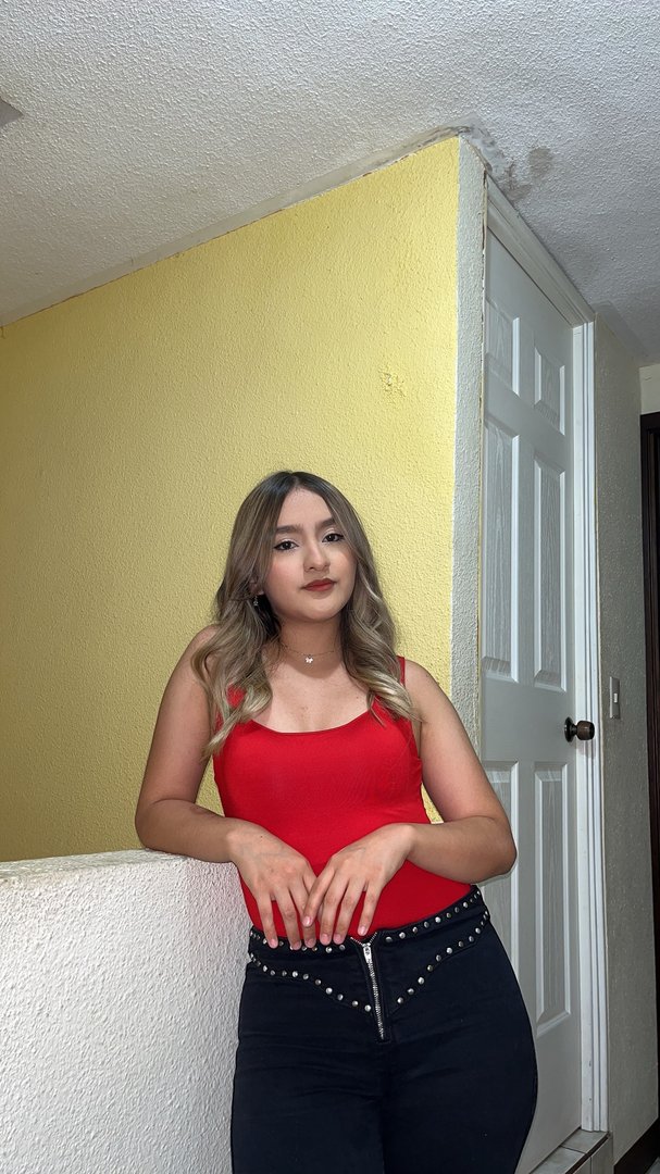 Publicación de Herlyn Julissa en HolliModels