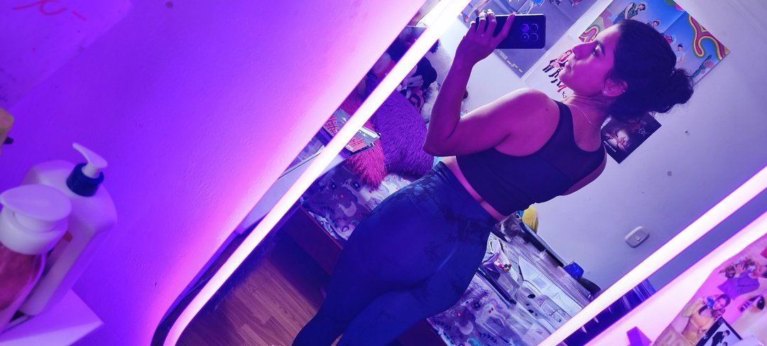 Publicación de Lina Sánchez en HolliModels