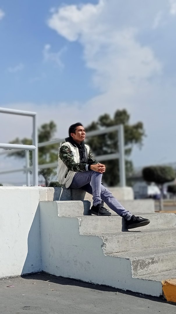 Publicación de Tristán Guzmán Lora en HolliModels