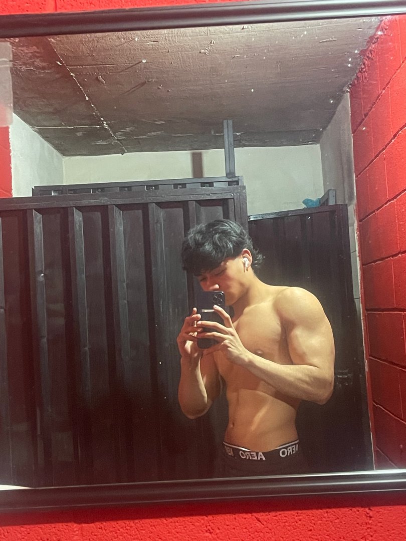 Publicación de José Emiliano Pérez Amaya en HolliModels