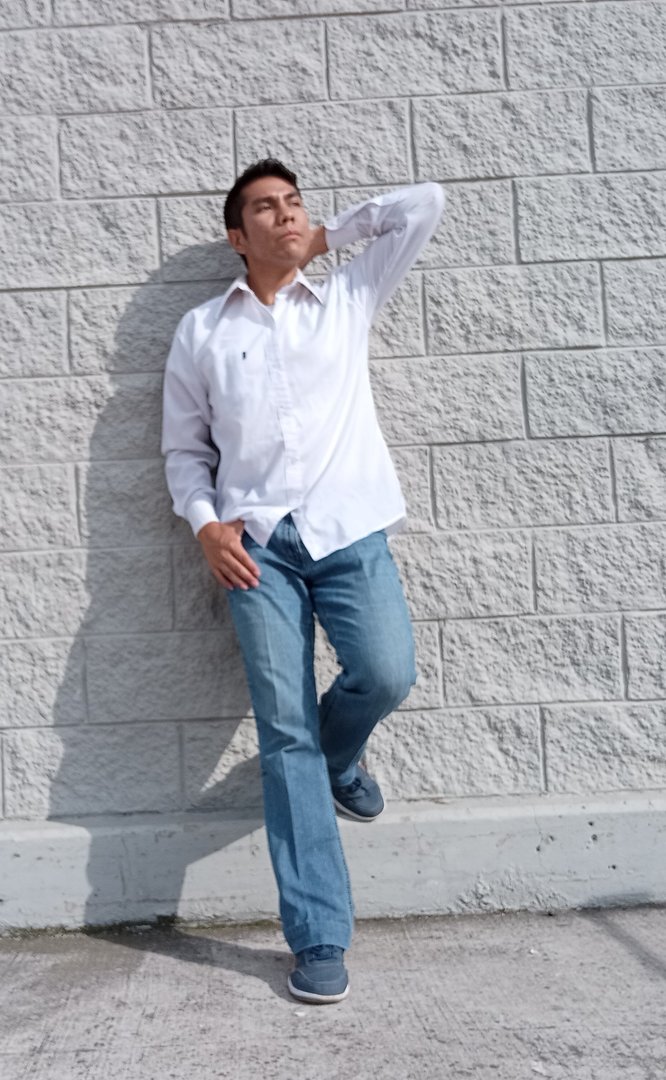 Publicación de Tristán Guzmán Lora en HolliModels
