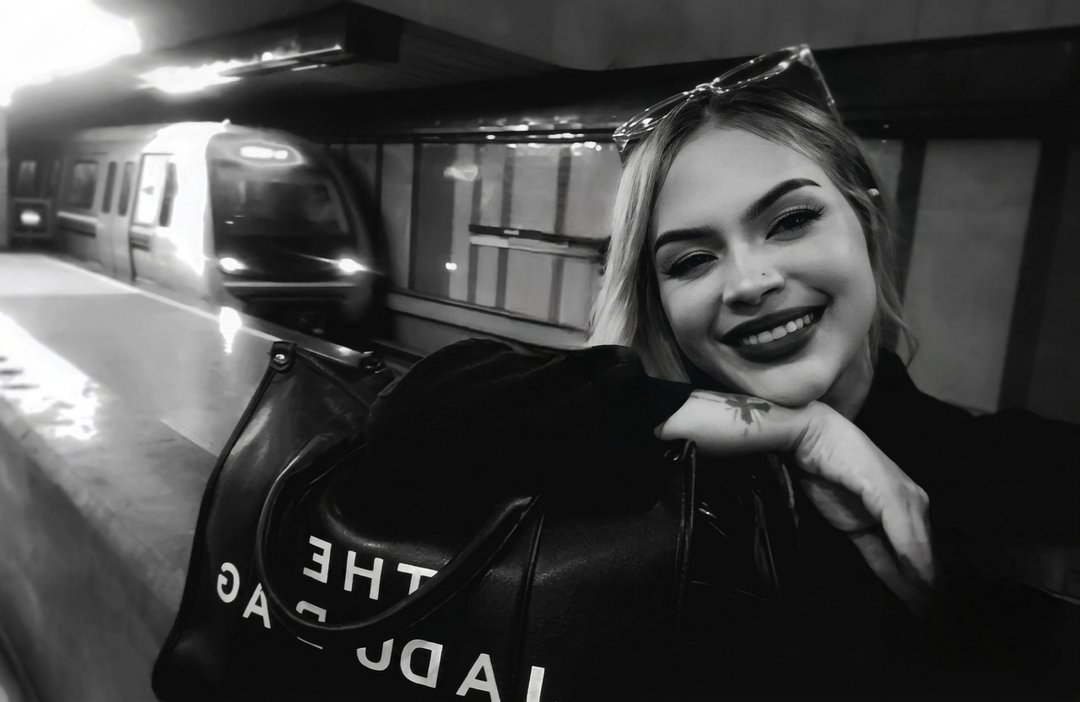 Publicación de Evangeline✨️ en HolliModels