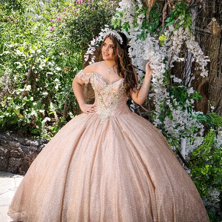 Publicación de Brenda  Anaya en HolliModels