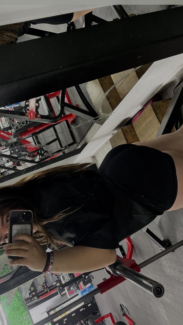 Publicación de Rebeca Sofía Cadena Carrasco en HolliModels