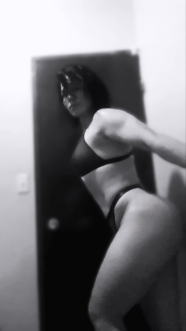 Publicación de Brenda Montero en HolliModels