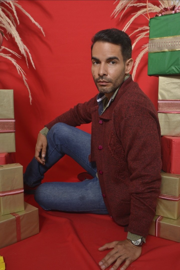 Publicación de John Gonzalez Viera en HolliModels