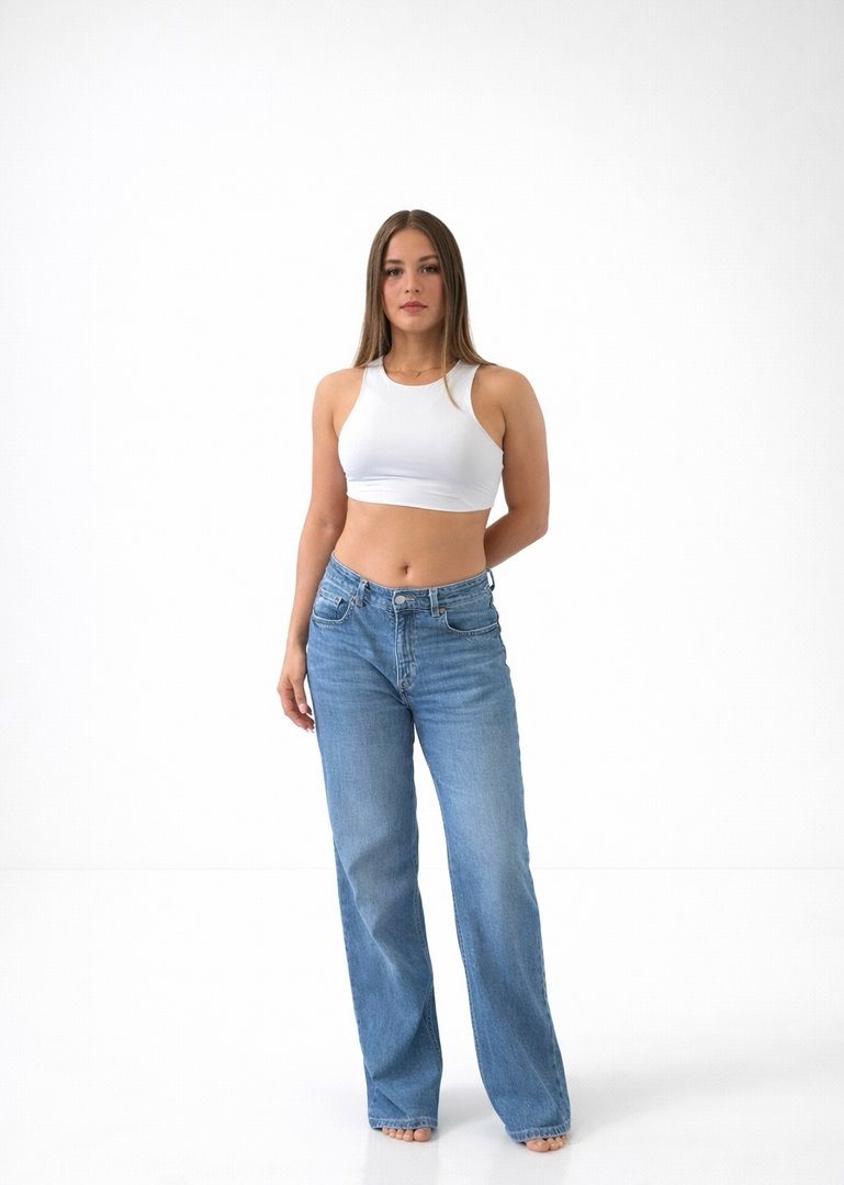 Publicación de Yoerlin Velasquez en HolliModels