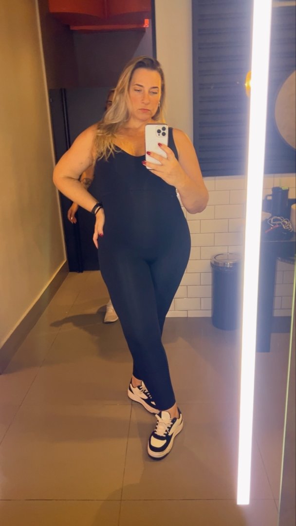 Publicación de Tati Schneider en HolliModels