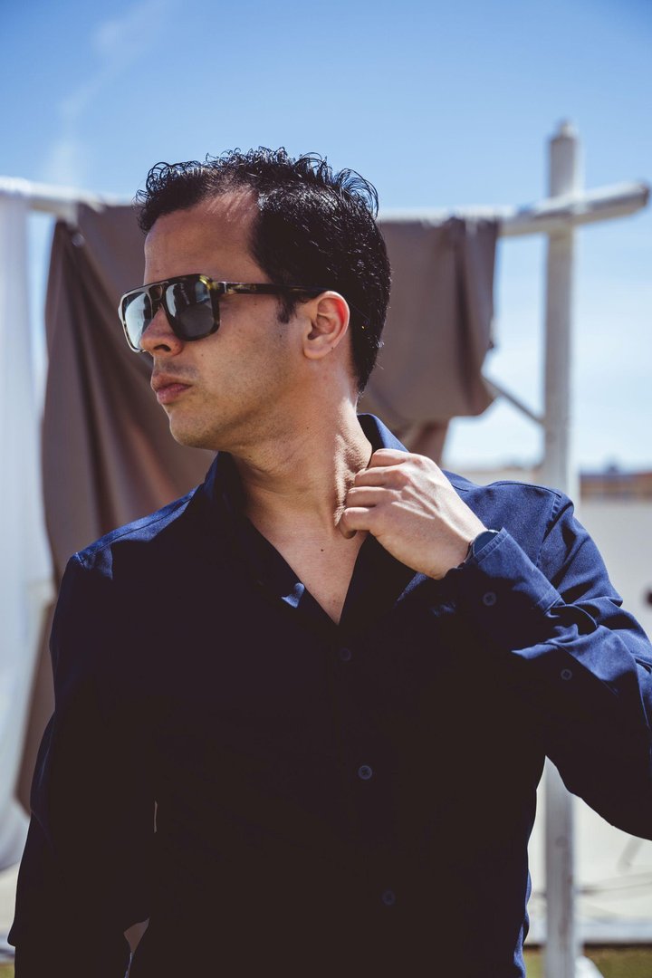 Publicación de Juan Carlos Pineda en HolliModels