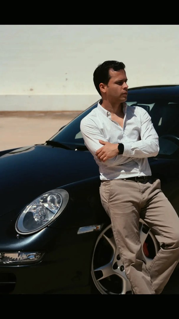 Publicación de Juan Carlos Pineda en HolliModels