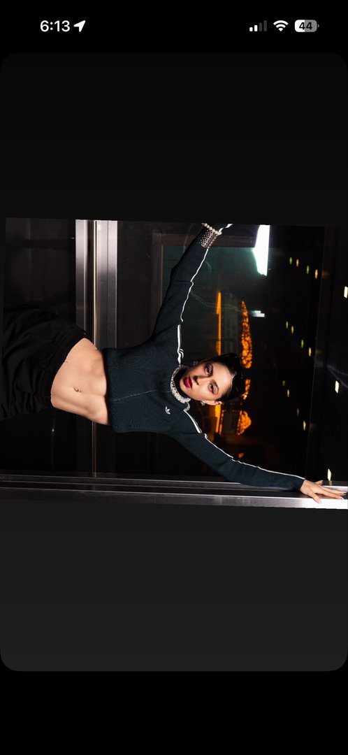 Publicación de Sofia Salinas en HolliModels