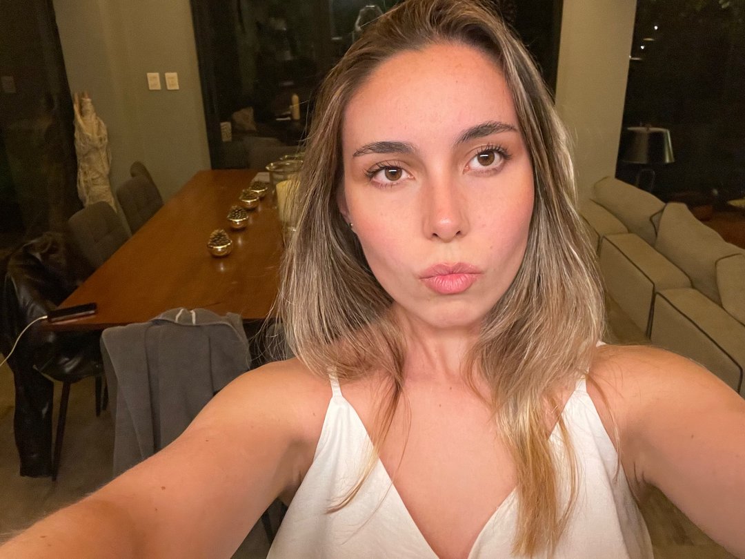 Publicación de Brunella Manning en HolliModels