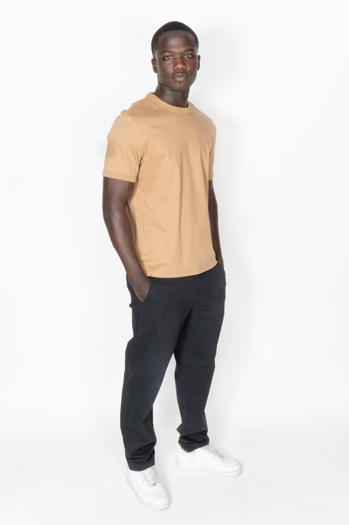 Publicación de Usman camara en HolliModels