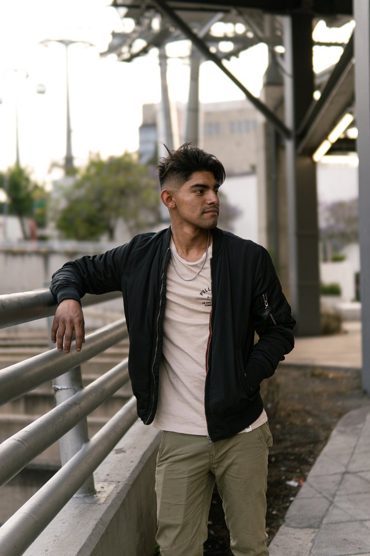 Publicación de Julio Ivan Pio Enriquez en HolliModels