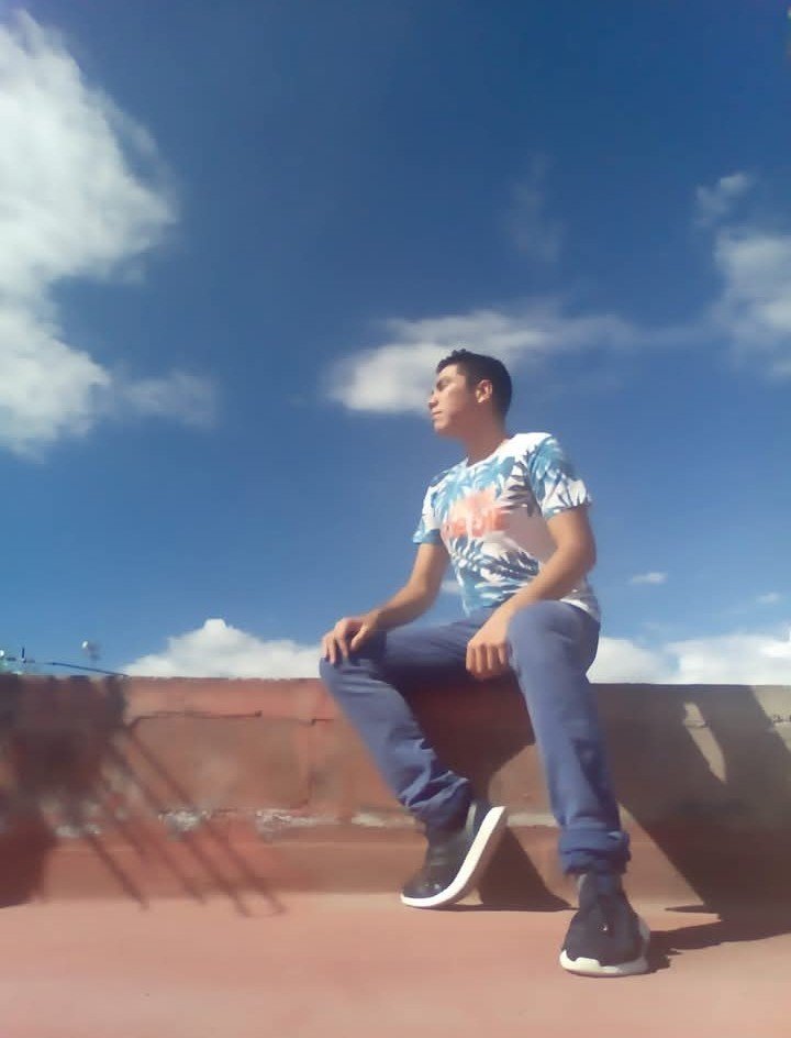 Publicación de Tristán Guzmán Lora en HolliModels